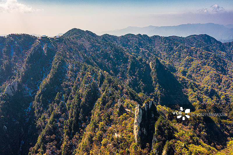 航拍平顶山尧山秋色图片素材