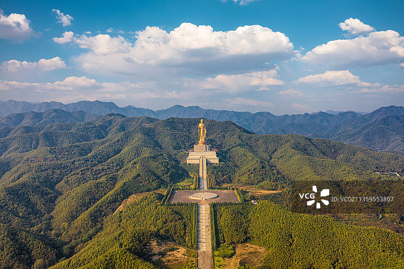 航拍平顶山尧山中原大佛图片素材