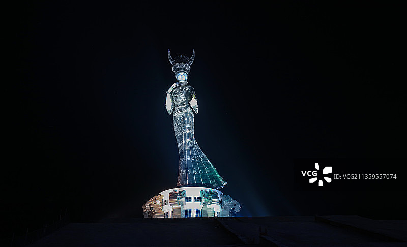 贵州省剑河县巨型雕像，仰阿莎。图片素材