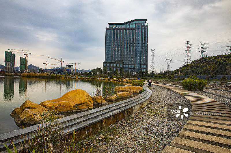 中国贵州贵阳市白云区太阳湖滨湖公园.图片素材