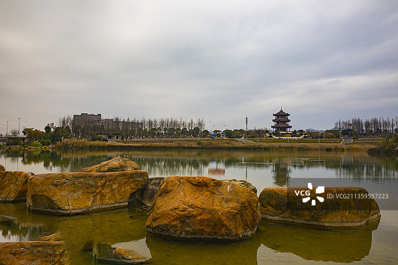 中国贵州贵阳市白云区太阳湖滨湖公园.图片素材