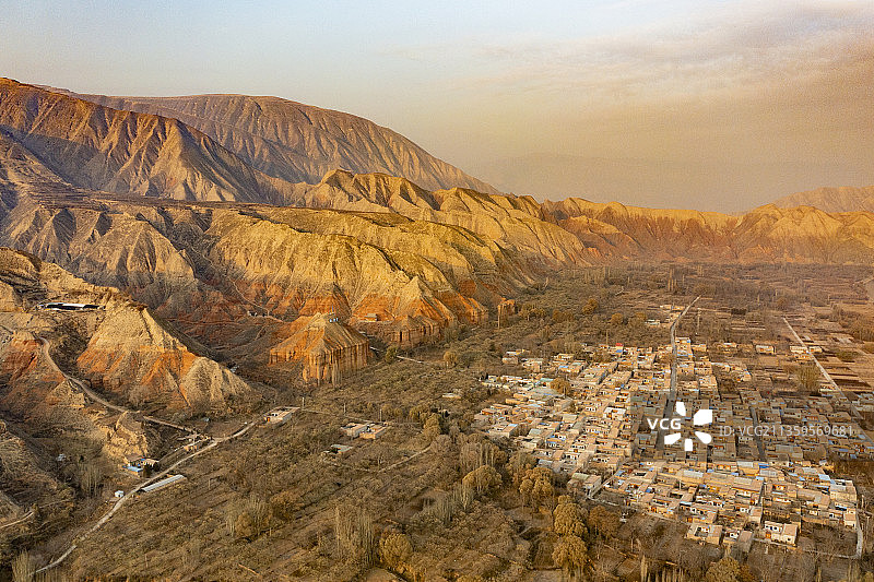 丹霞和乡村图片素材