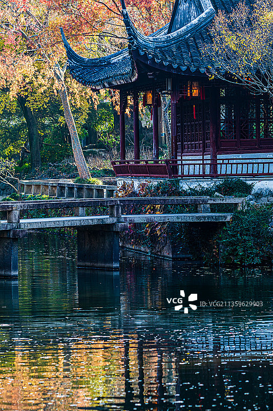 江苏苏州园林拙政园秋季风光图片素材