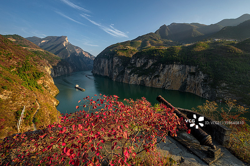 夔门与古炮台图片素材