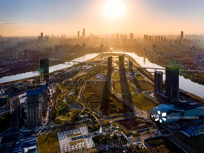 日落下的马栏山文化产业园图片素材