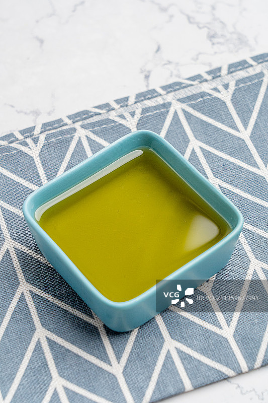 厨房必备食用油花生油图片素材