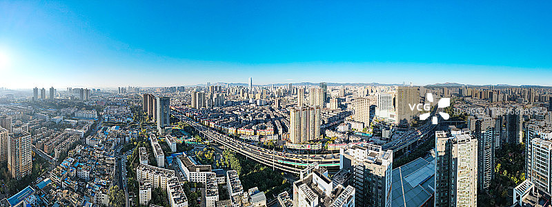 云南省昆明市盘龙区二环快速及其周边城市建筑风光图片素材