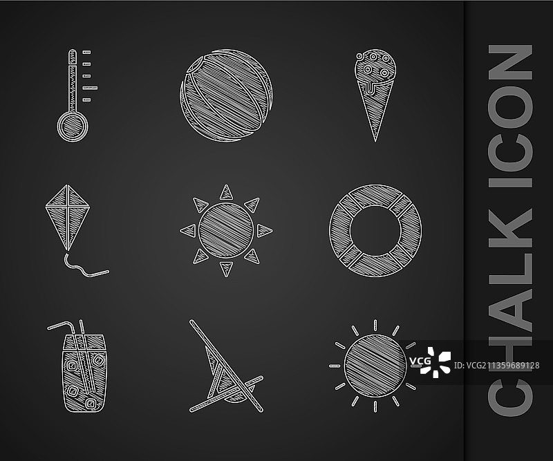 夕阳、日光浴床、救生圈、鸡尾酒和酒精图片素材