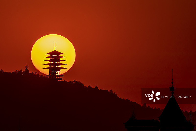 日落东来阁图片素材