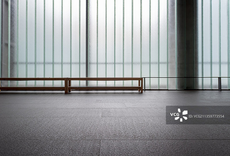 中国浙江省宁波市鄞州区宁波博物馆室内空间玻璃墙幕图片素材