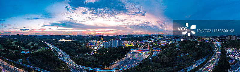 深圳龙岗区北理莫斯科大学夜景航拍图图片素材
