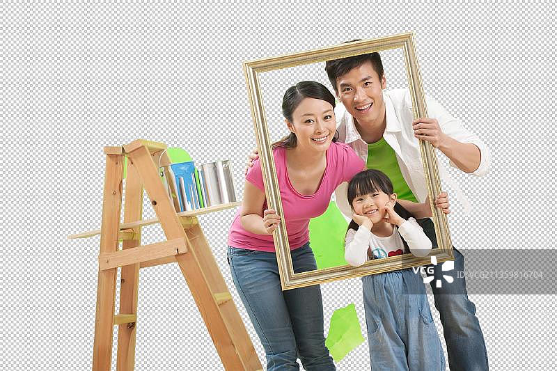 一家三口快乐装修图片素材