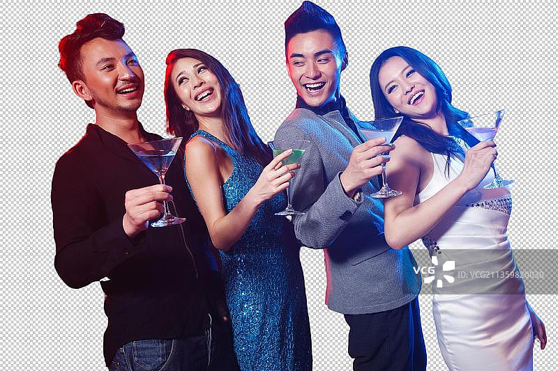 酒吧里喝酒的年轻人图片素材