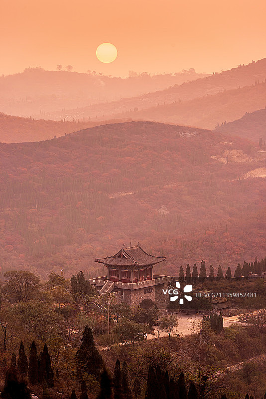 郑州青龙山慈云寺风景区，红叶，黄栌，青龙山，青龙关图片素材