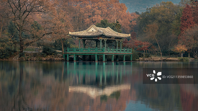 水榭之秋图片素材