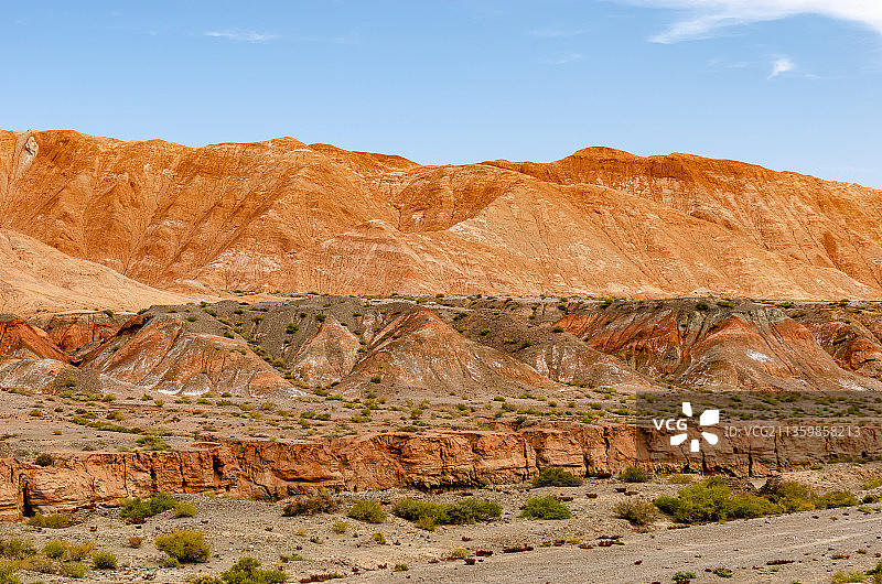 晴朗天气的中国甘肃酒泉玉门魔山国家地质公园红柳峡谷图片素材