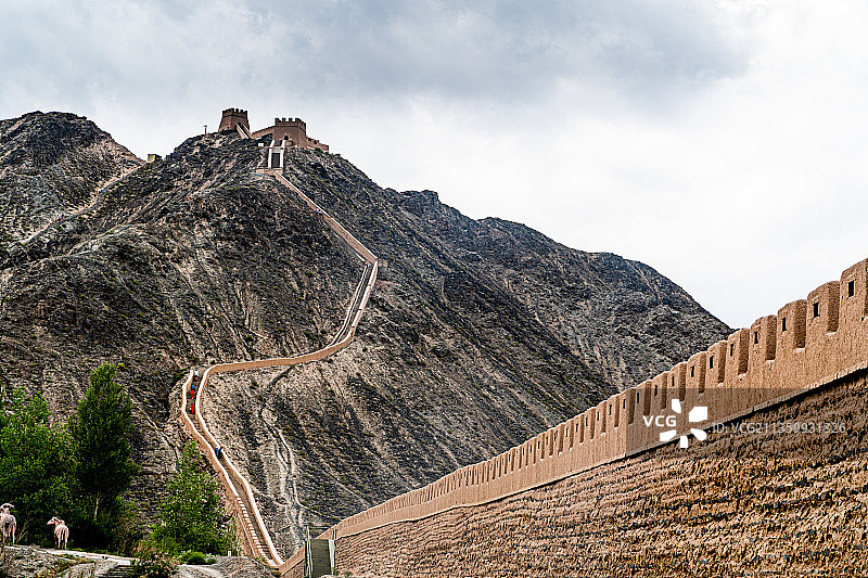 甘肃嘉峪关悬臂长城，图片素材