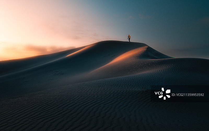 自然风光与一个人图片素材