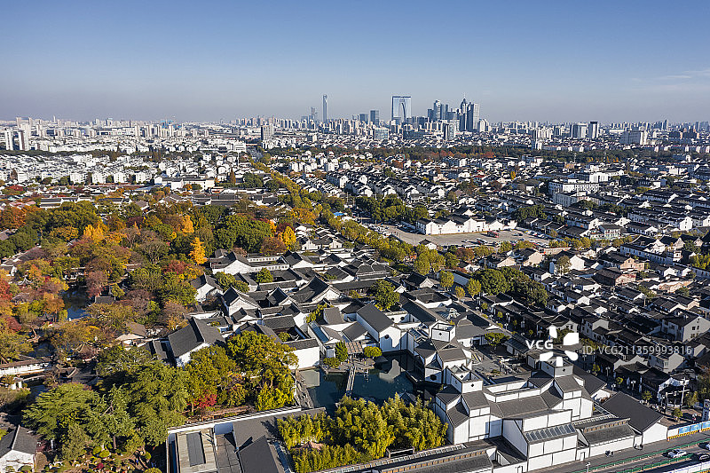 苏州姑苏区拙政园与苏州博物馆的秋天图片素材
