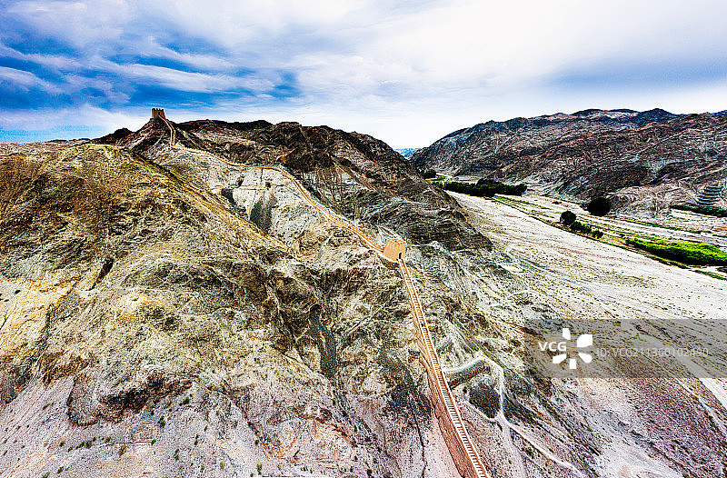 甘肃嘉峪关悬臂长城航拍图片素材