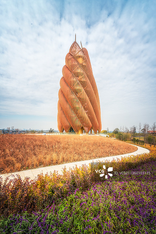 成都大熊猫基地二期竹笋观光塔图片素材