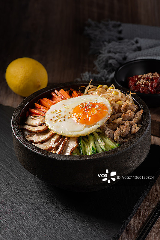 韩式石锅拌饭图片素材