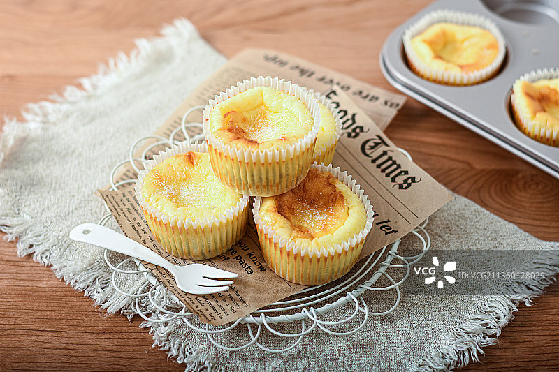 栗子芝士纸杯蛋糕图片素材