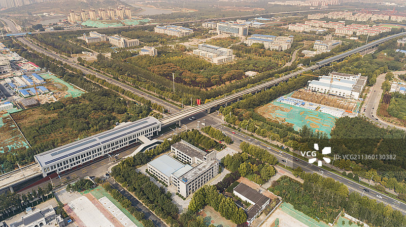 济南地铁1号线大学城站航拍图片素材