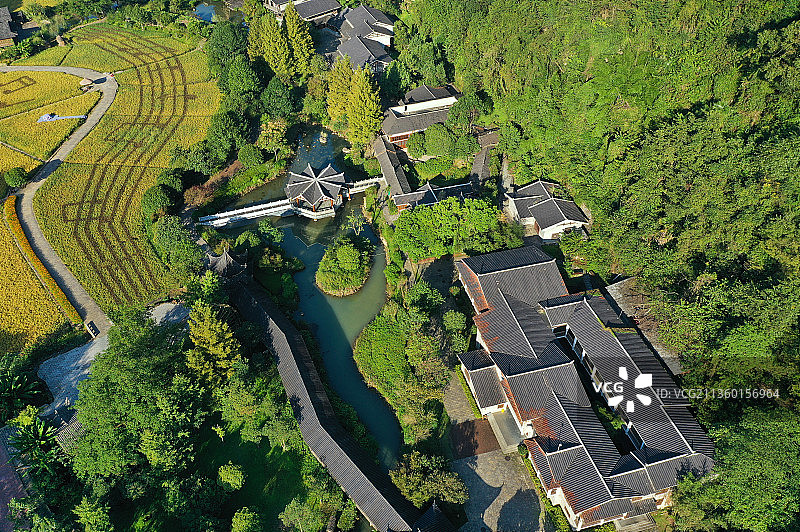 湖南省张家界市武陵源风景名胜区黄龙洞景区航拍图片素材
