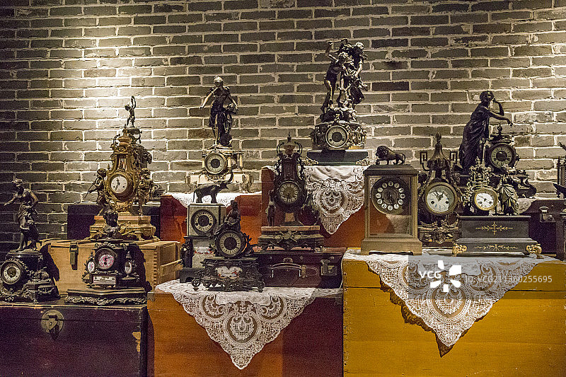 复古欧式时钟静物特写图片素材