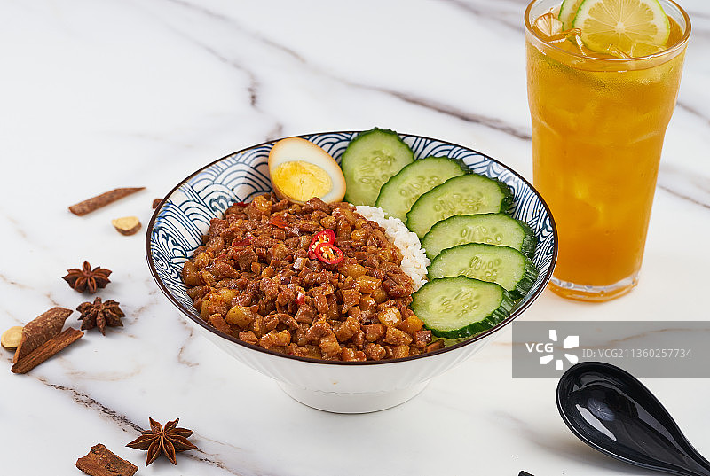 酱香卤肉饭图片素材