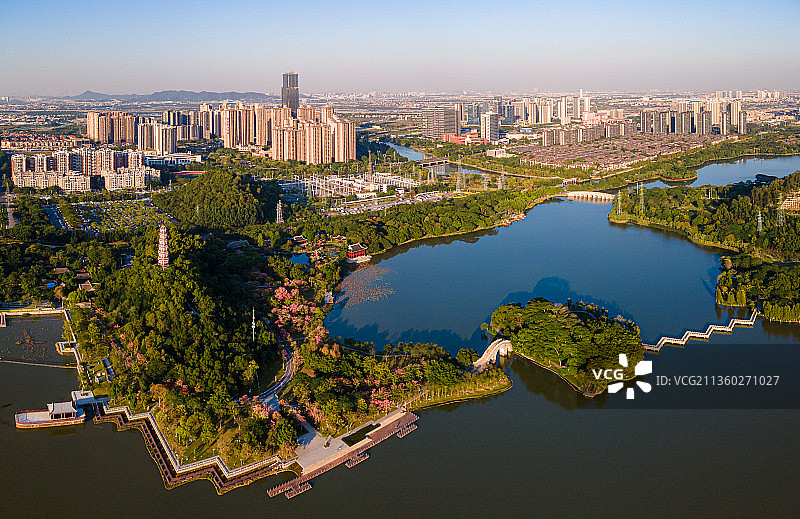 中国广东省佛山市顺德区顺峰山公园全景图片素材