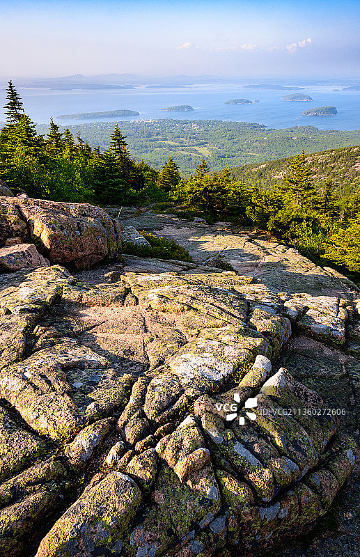 在天空衬托下的风景图片素材