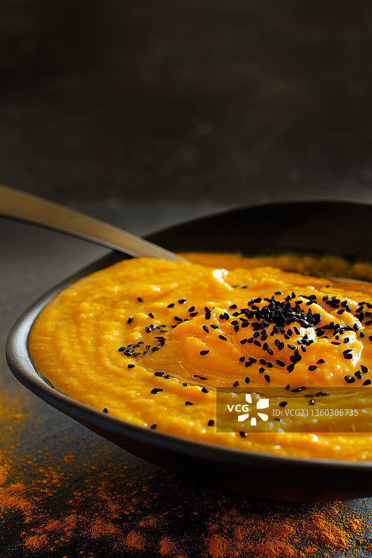 盘子里食物的特写镜头图片素材