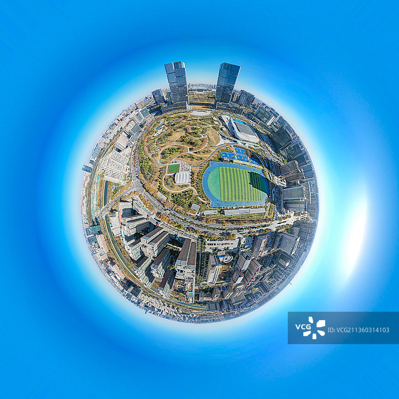 河南省郑州市高铁东站绿地双塔图片素材