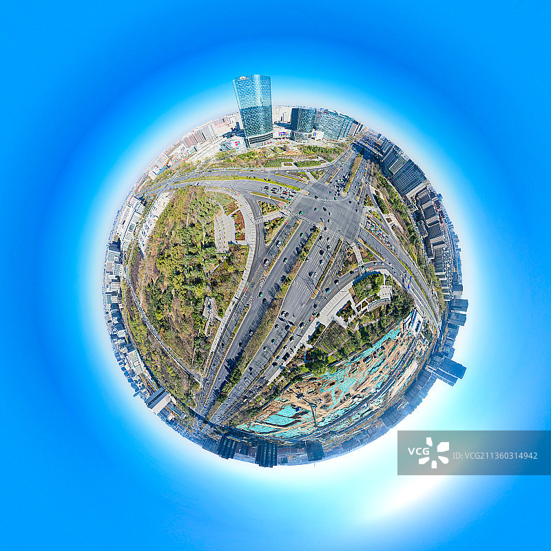 河南省郑州市金水东路繁华的城市风光图片素材