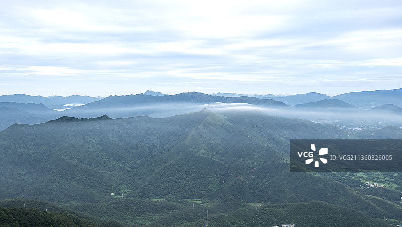深圳梧桐山拍摄山脉云雾图片素材