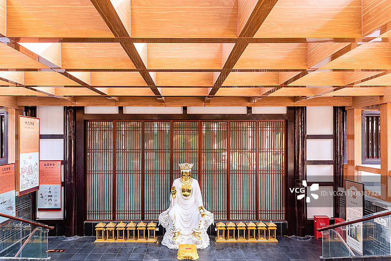 中国扬州大明寺的地藏王菩萨像图片素材