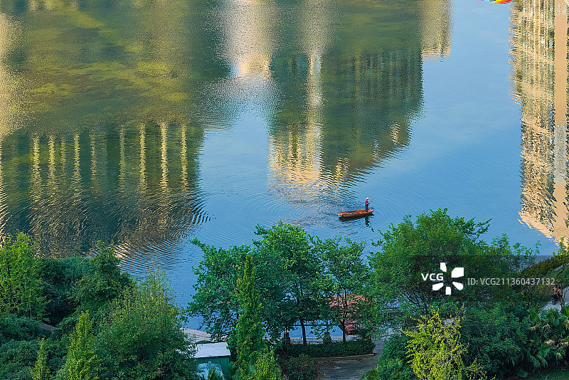 桂林临桂公园水系麓湖图片素材