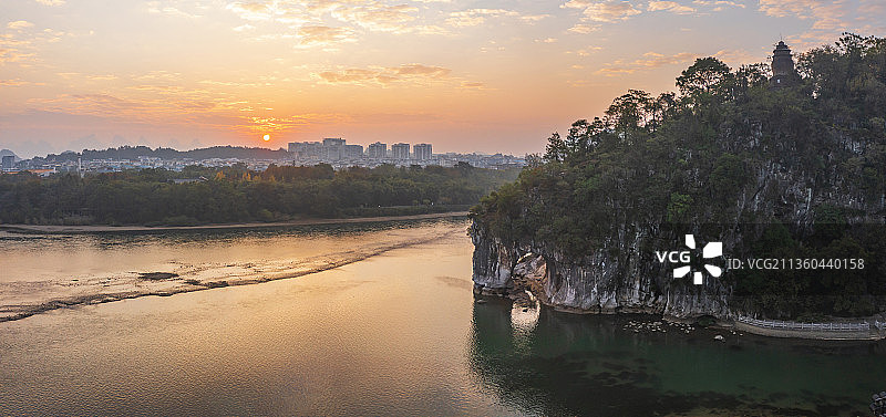 航拍桂林漓江象鼻山景区图片素材