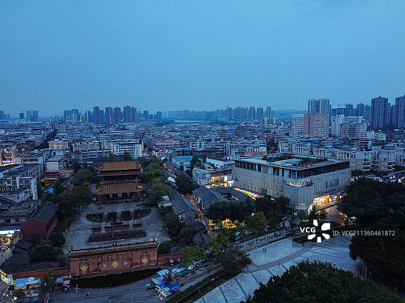 德阳市 旌阳区 长江西路 泰山北路 文庙广场 洋洋百货 华山图片素材