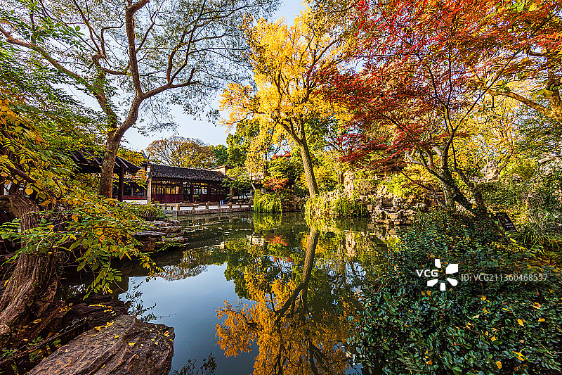 江苏苏州园林留园秋季风光图片素材