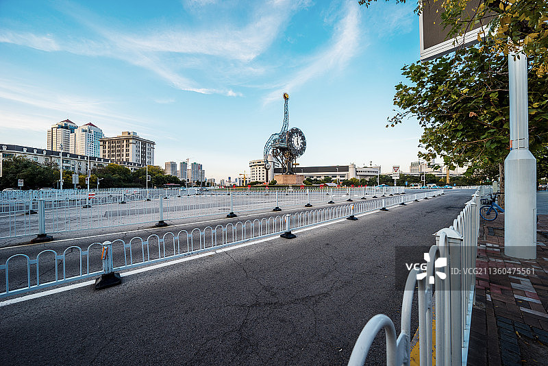 天津世纪钟旁的车道图片素材