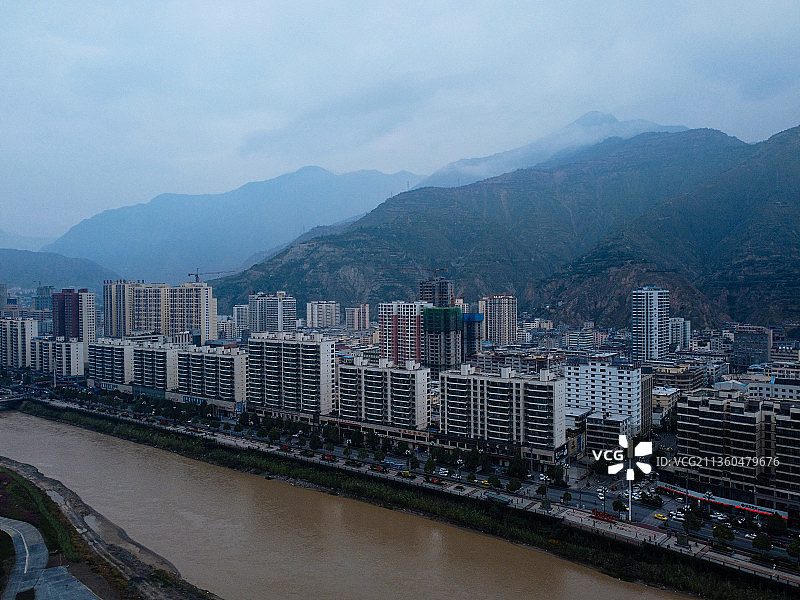 陇南 武都区 滨河路 兰海高速 滨江公园 白龙江 长江大道图片素材