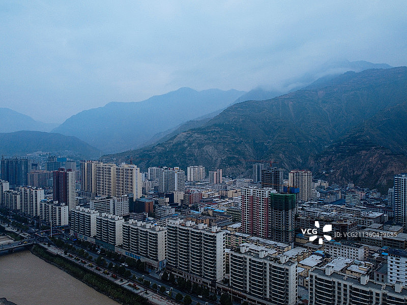 陇南 武都区 滨河路 兰海高速 滨江公园 白龙江 长江大道图片素材