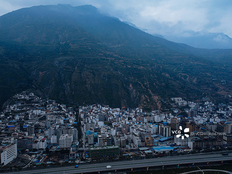 陇南 武都区 滨河路 兰海高速 滨江公园 白龙江 长江大道图片素材
