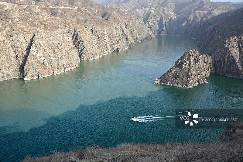 甘肃临夏永靖刘家峡水库黄河和洮河交汇处图片素材