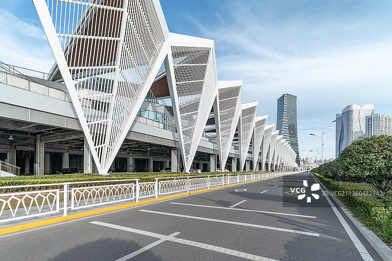 青岛邮轮母港道路平台图片素材