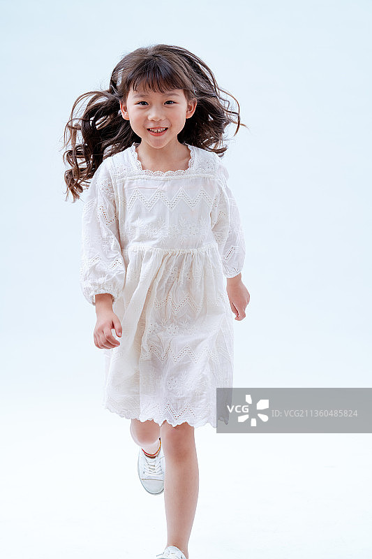 快乐的小女孩图片素材