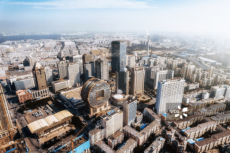 中国辽宁沈阳方圆大厦金融区城市天际线航拍图片素材